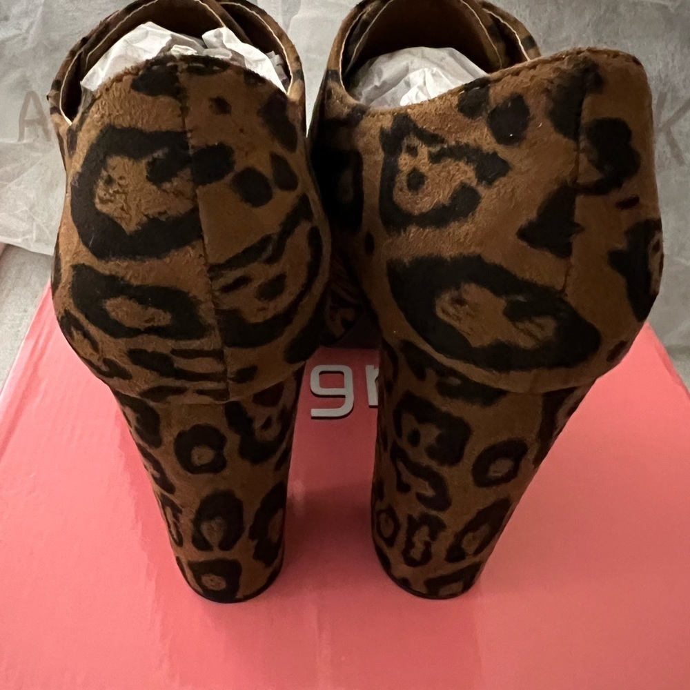 Allegra K Platform Animal Print Heels - Picture 4 of 9